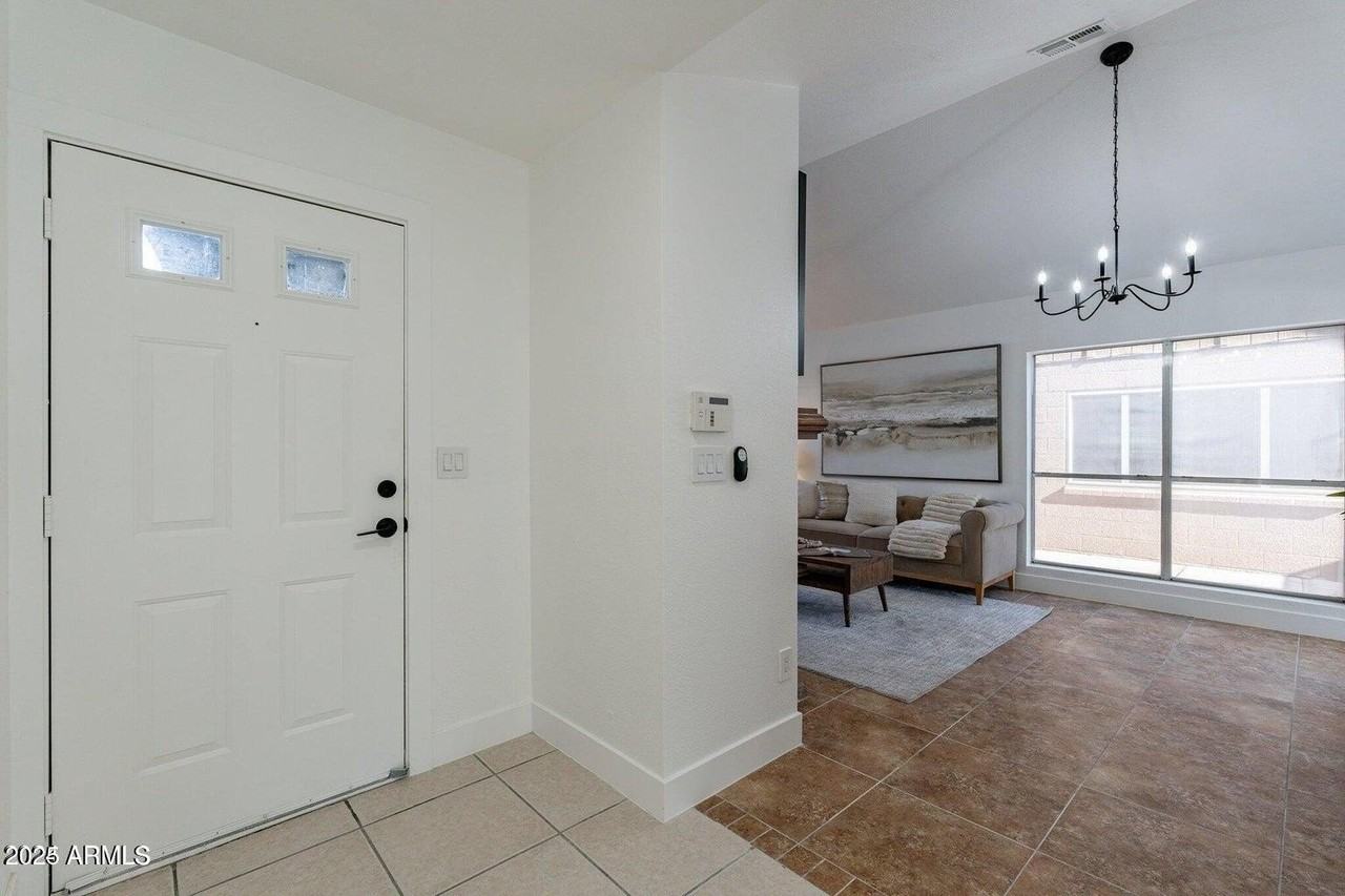 5248 N 102nd Ave - Photo 2 of 14