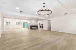 featured image of 1606 W Keim Dr