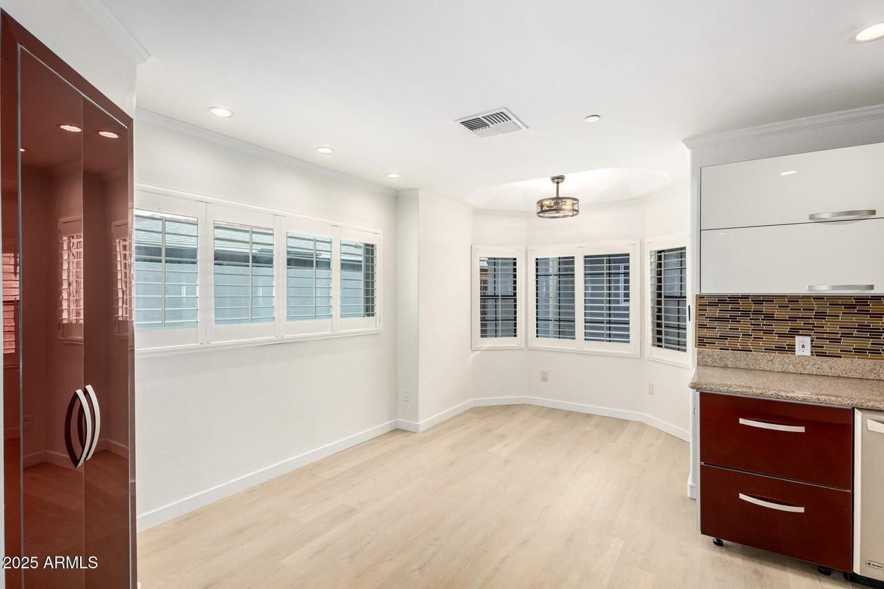 1606 W Keim Dr - Photo 6 of 49