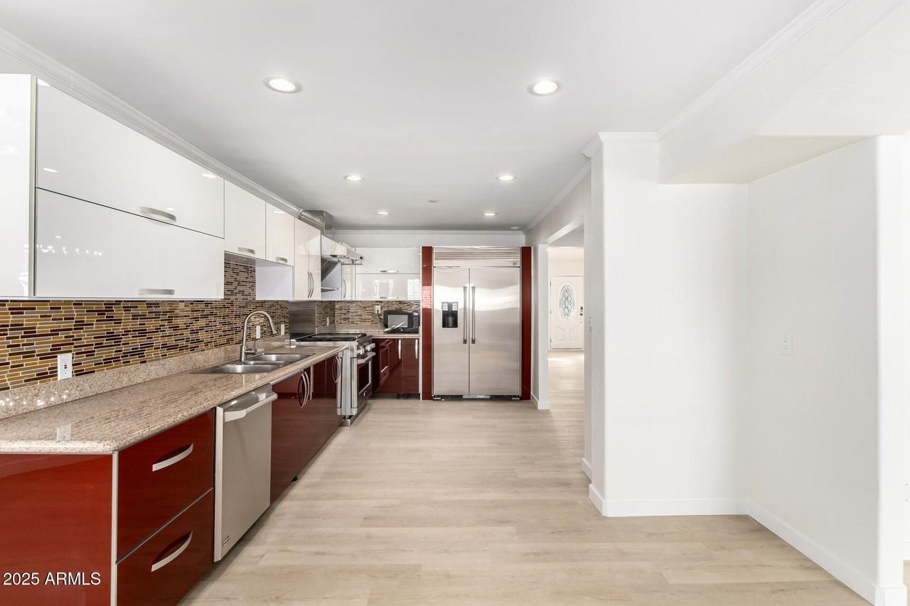 1606 W Keim Dr - Photo 7 of 49