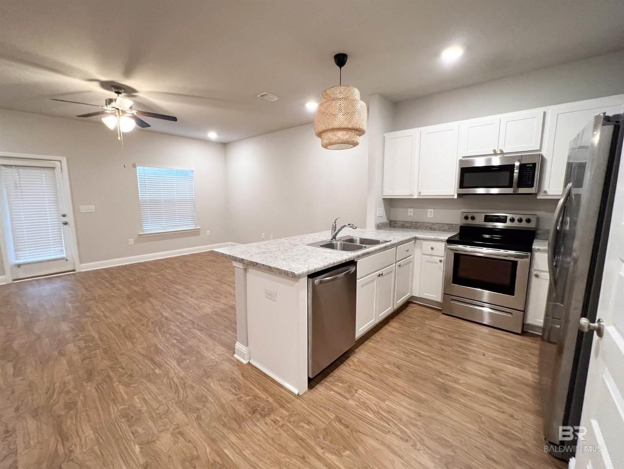 25806 Pollard Rd #65 - Photo 4 of 22