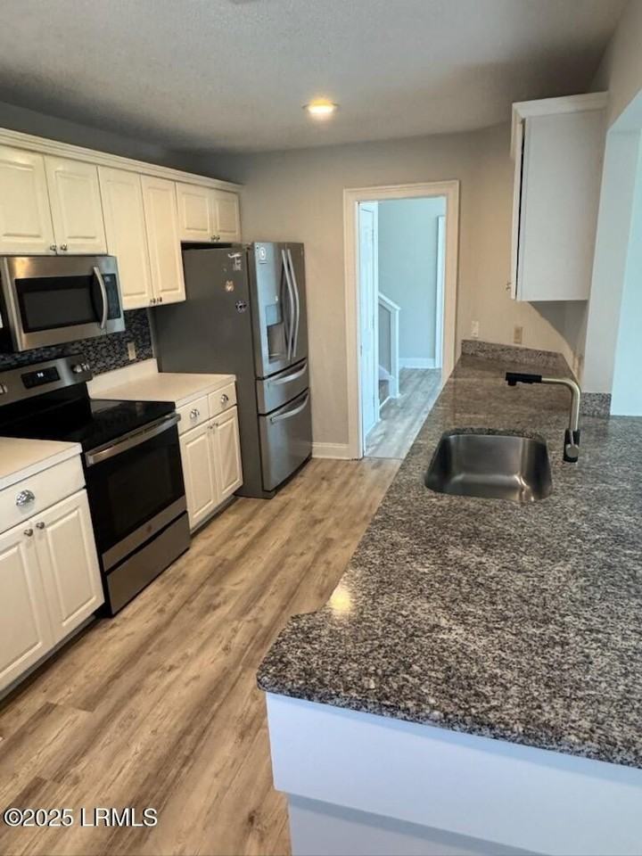 158 Otter Rd - Photo 7 of 17