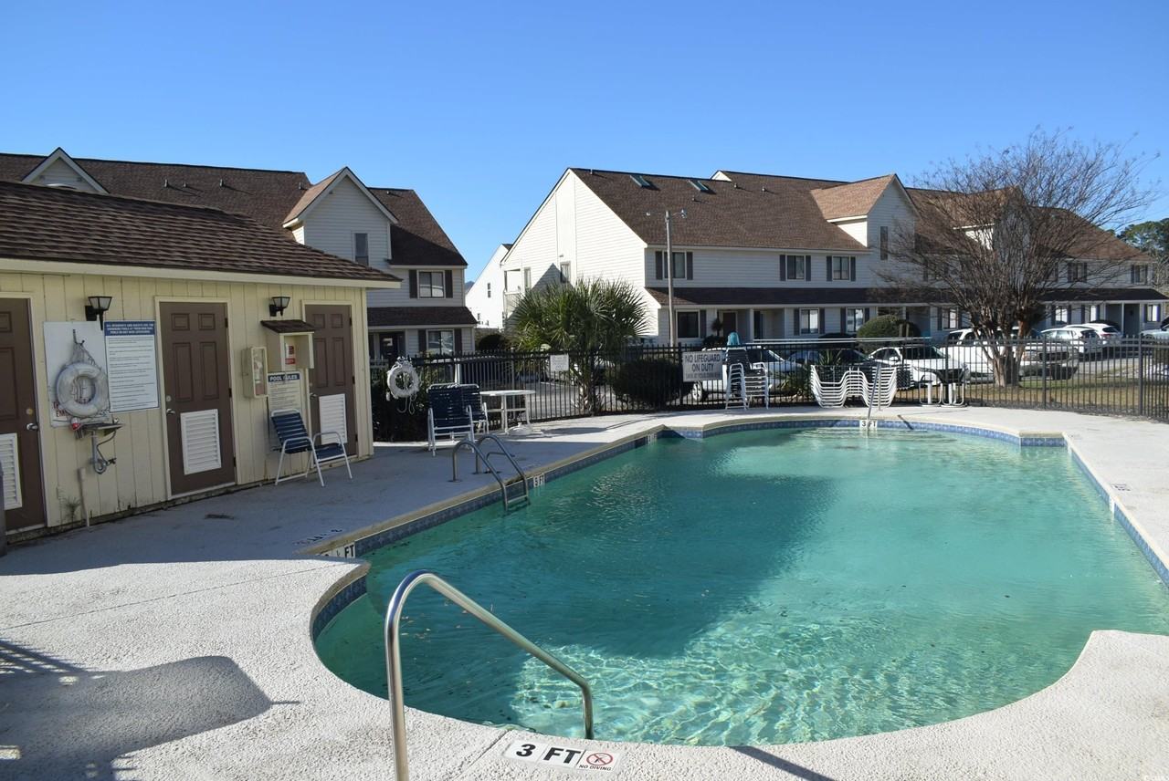 510 Fairwood Lakes Dr - Photo 4 of 17