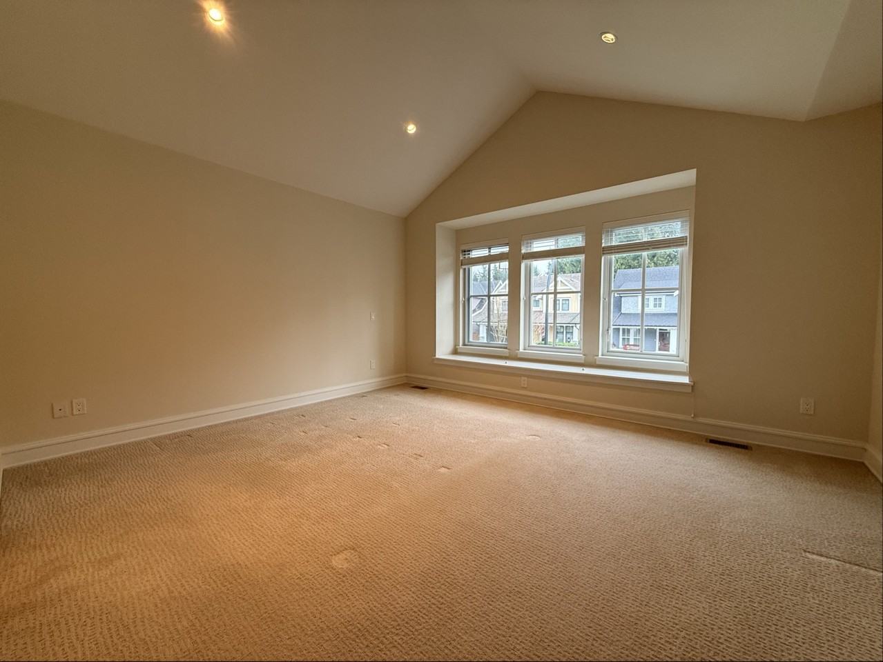 1523 129A Street - Photo 2 of 22