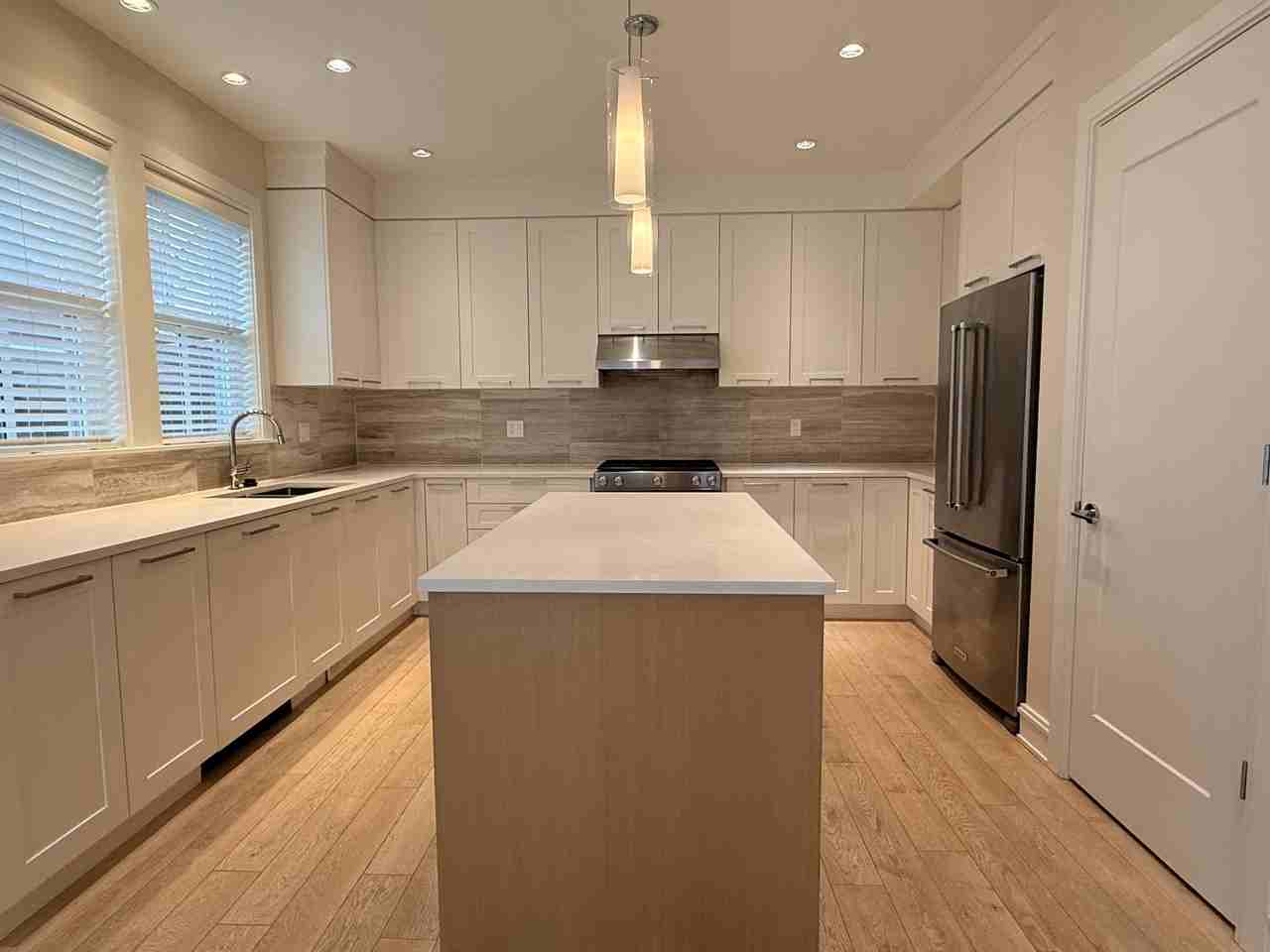 1523 129A Street - Photo 4 of 22