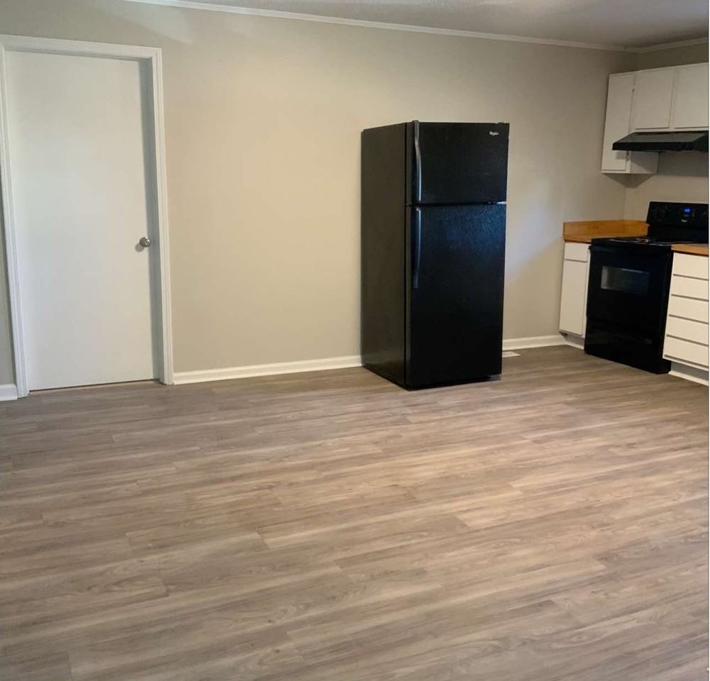 504 S Harvin St #1 - Photo 6 of 32