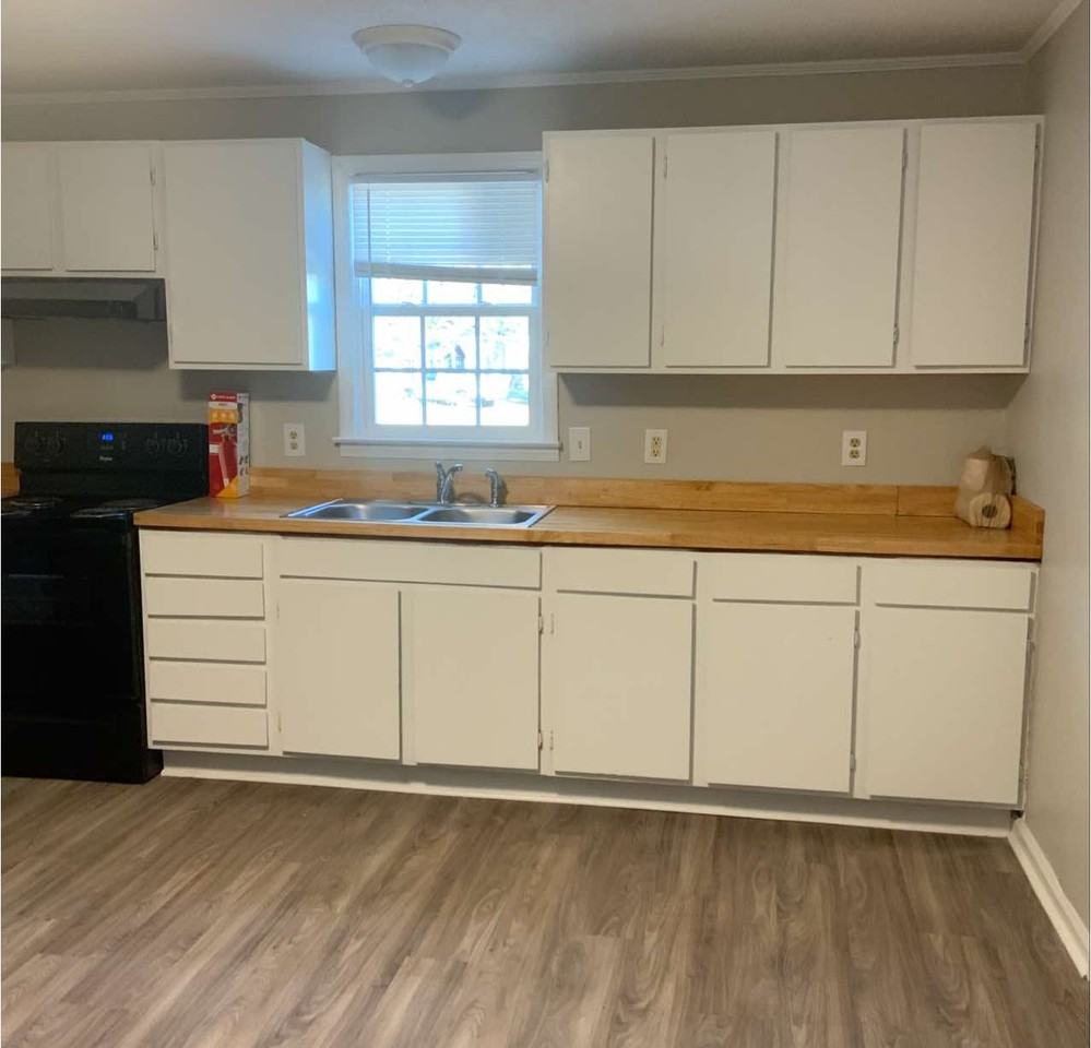 504 S Harvin St #1 - Photo 7 of 32