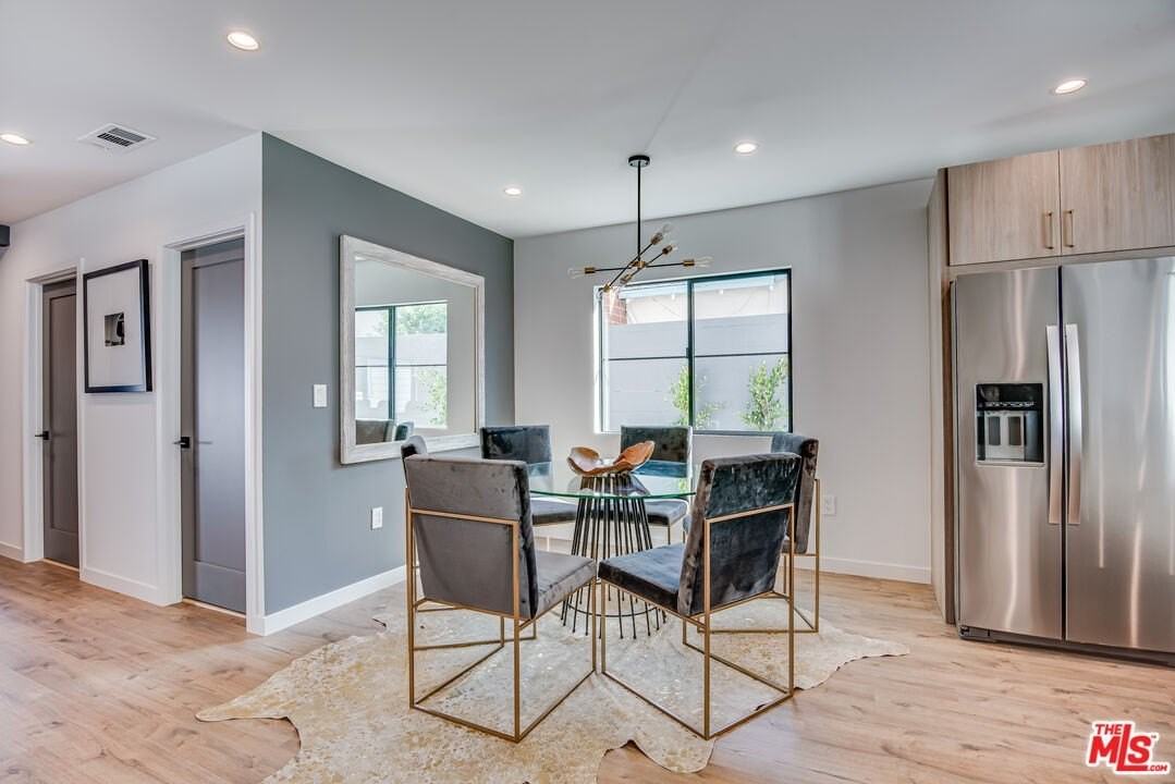 13026 Calvert St - Photo 5 of 27