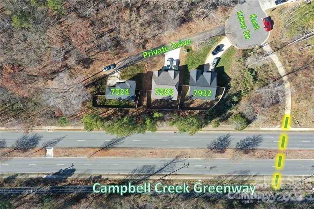 7928 E Lane Dr - Photo 3 of 15