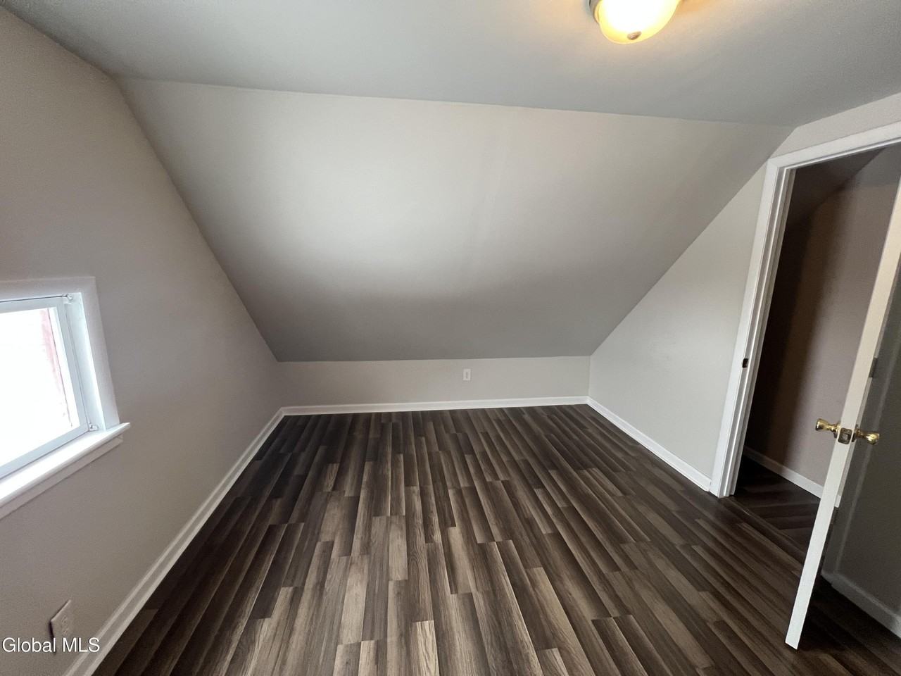 1114 Union St Apt 5 #5 - Photo 5 of 25