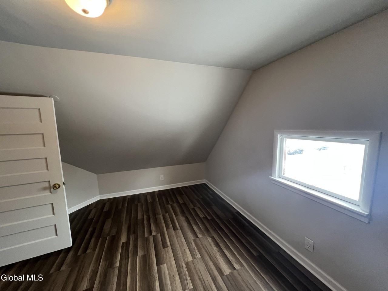 1114 Union St Apt 5 #5 - Photo 6 of 25