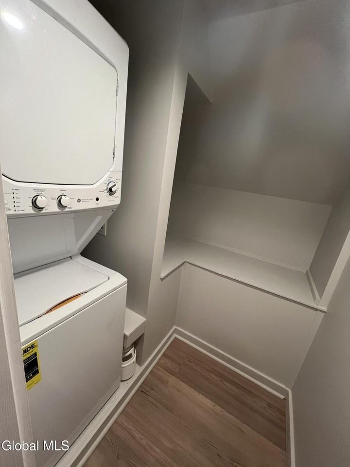 1114 Union St Apt 5 #5 - Photo 7 of 25