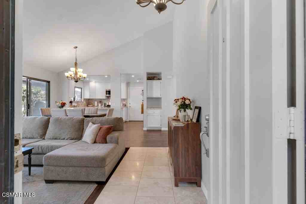 491 Yorba Linda Pl - Photo 3 of 30