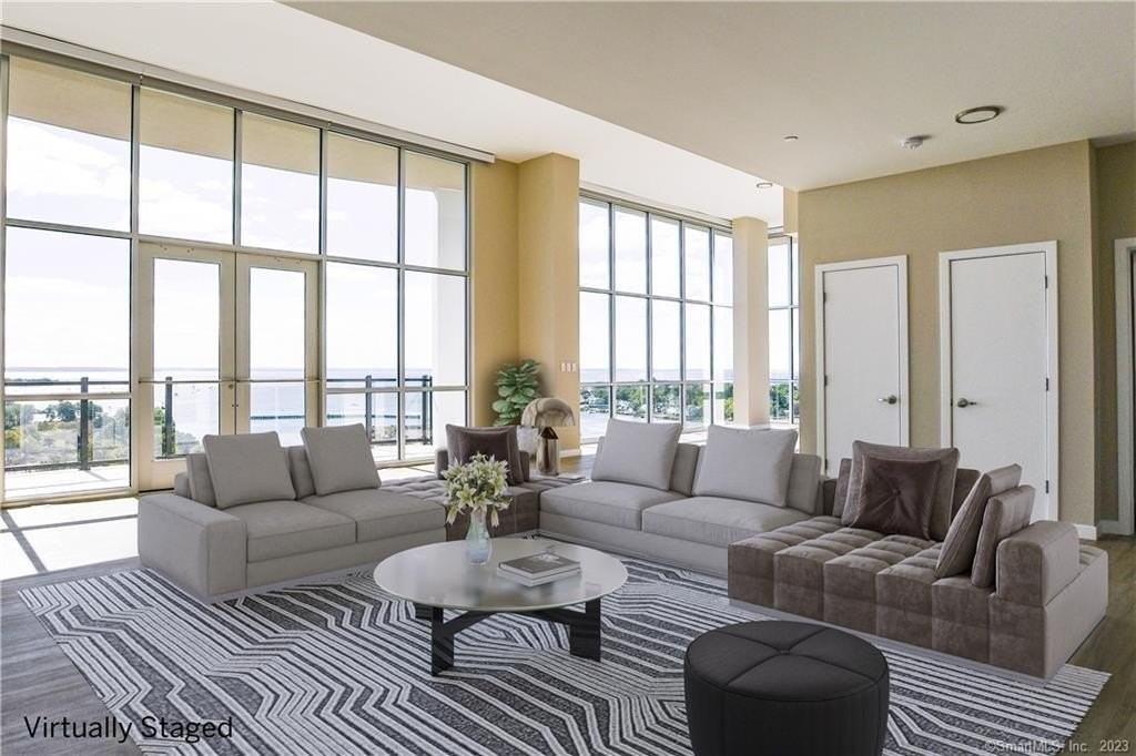 2 Harbor Point Rd S #1613 - Photo 4 of 21