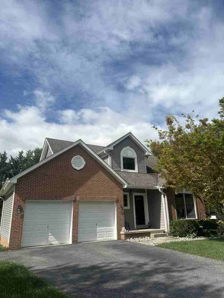 4640 Newington Rd #1 - Photo 2 of 16