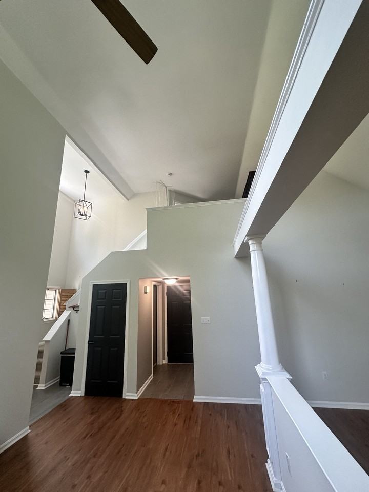 4640 Newington Rd #1 - Photo 3 of 16