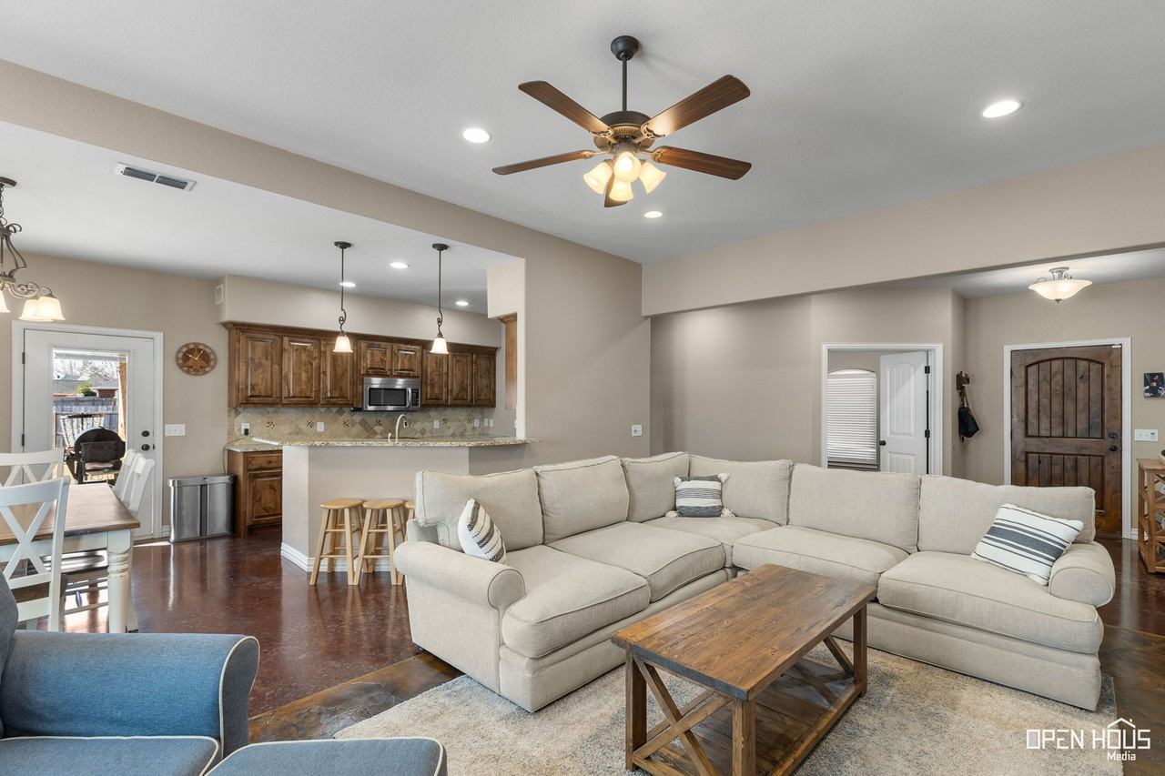 7 Freedom Cir #1 - Photo 6 of 34