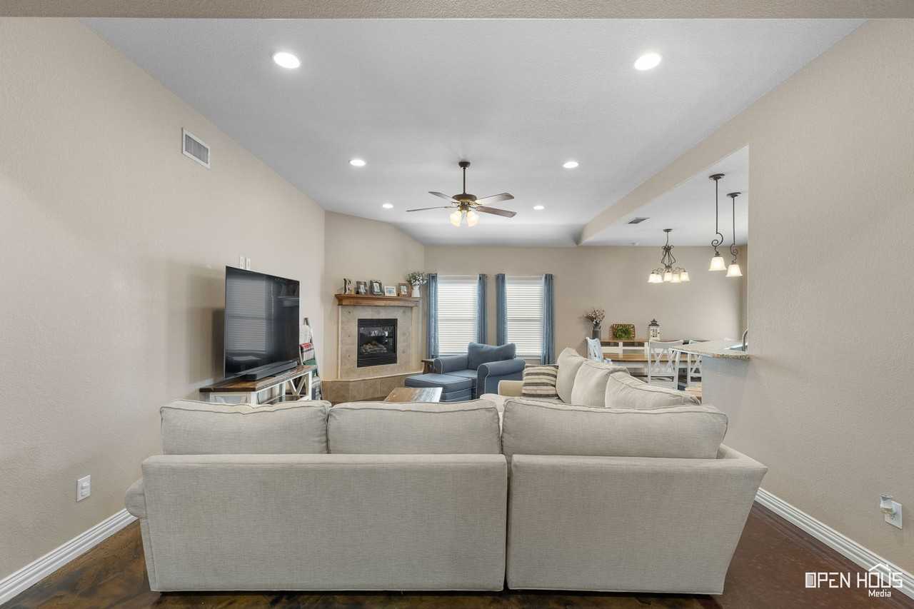 7 Freedom Cir #1 - Photo 7 of 34