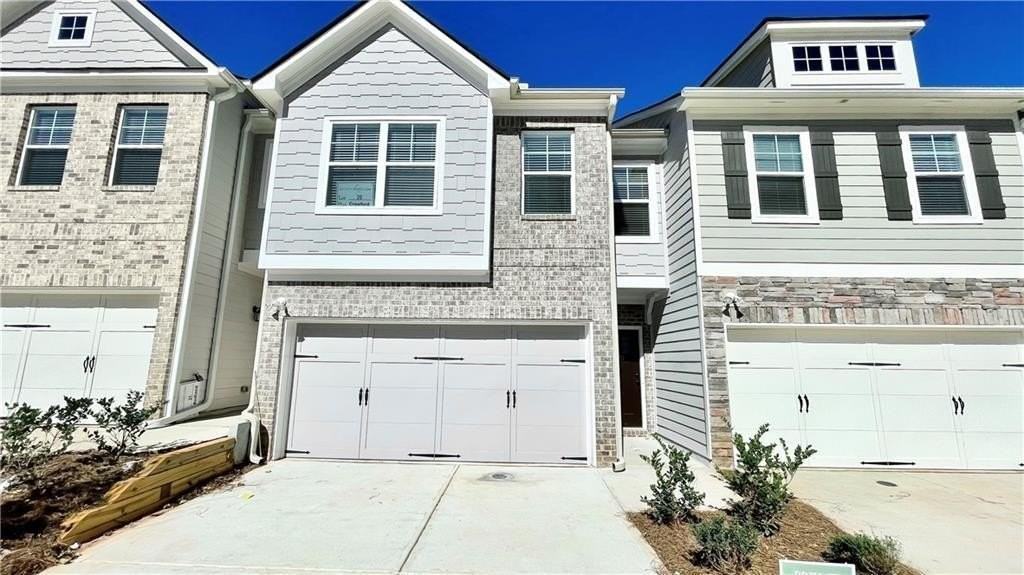 5370 Brooklands Dr - Photo 2 of 42