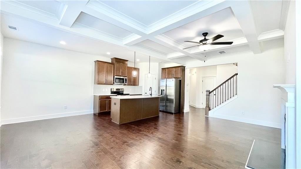 5370 Brooklands Dr - Photo 6 of 42