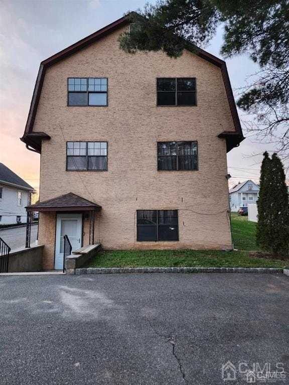 24 Emmett Ave - Photo 3 of 3