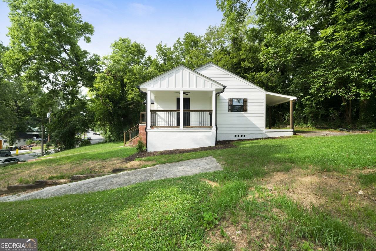 515 Harper Ave Sw - Photo 3 of 17