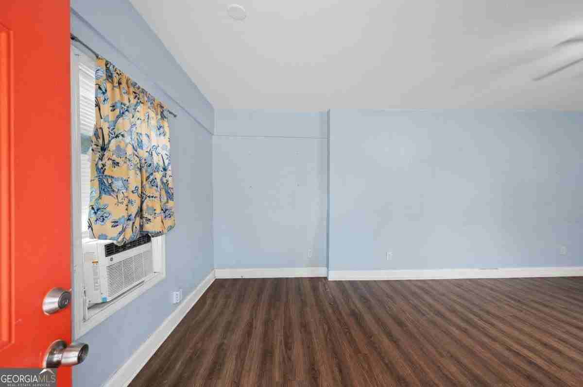 1124 Graymont Dr Sw - Photo 2 of 19