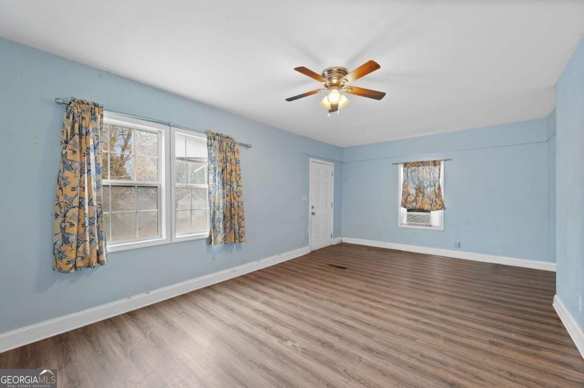 1124 Graymont Dr Sw - Photo 4 of 19