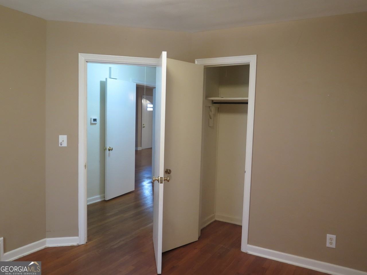 353 Mountain View Dr - Photo 3 of 7