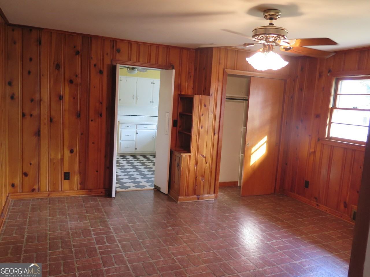 353 Mountain View Dr - Photo 5 of 7