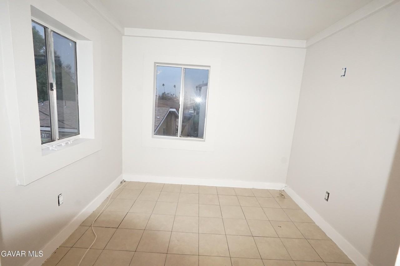 439 W Florence Ave #441-1-2 - Photo 5 of 5