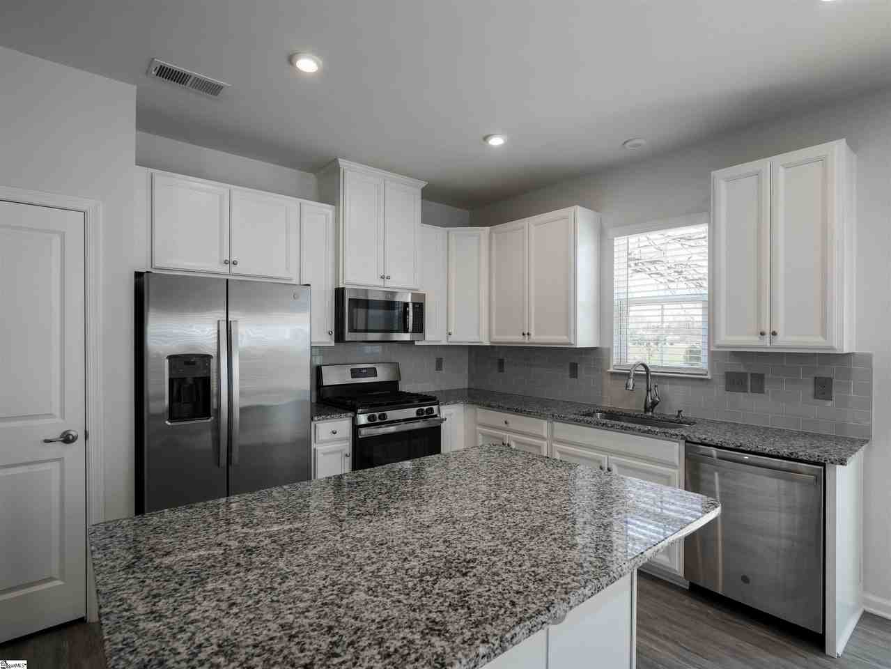 100 Carlow Ct - Photo 7 of 16