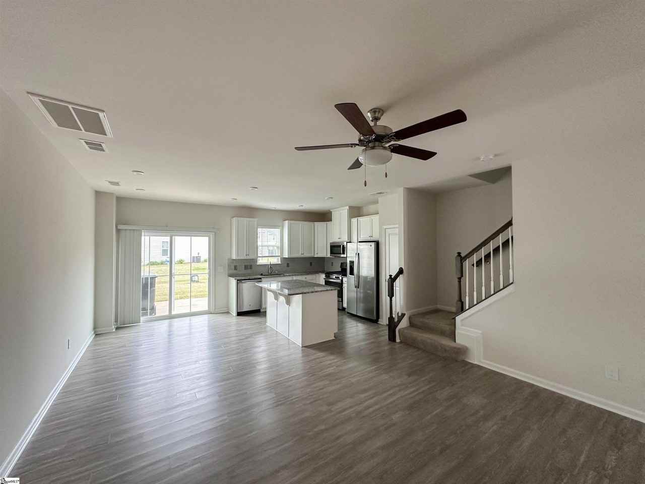 100 Mcguires Pl - Photo 3 of 21