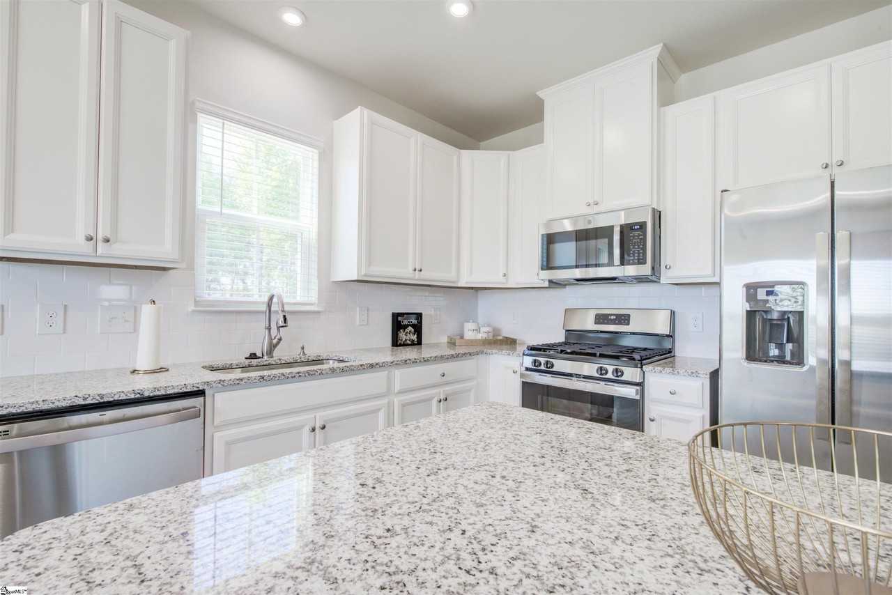 100 Mcguires Pl - Photo 7 of 21