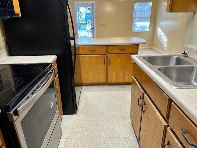 1716 Bartow St - Photo 5 of 11