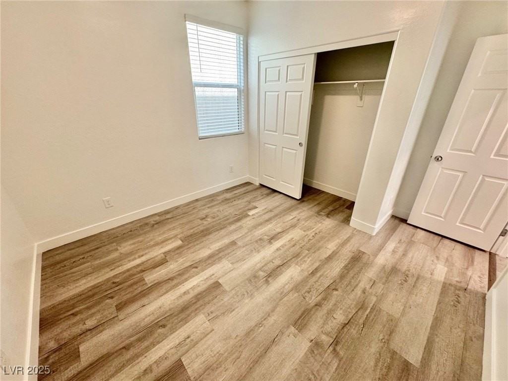 1710 Karst Pond Ave - Photo 6 of 23