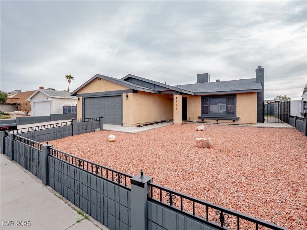 4356 Cloverhill Ct - Photo 3 of 50