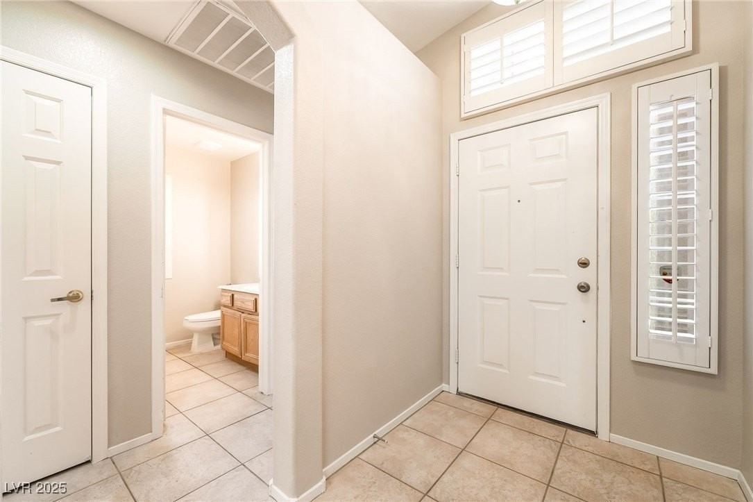 1385 Dragon Rock Dr - Photo 3 of 36