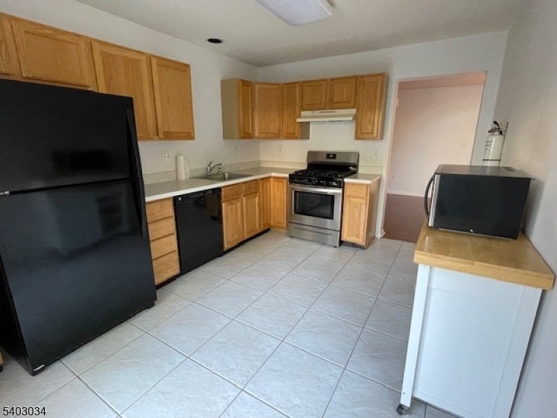 33 Dorchester Dr - Photo 5 of 27