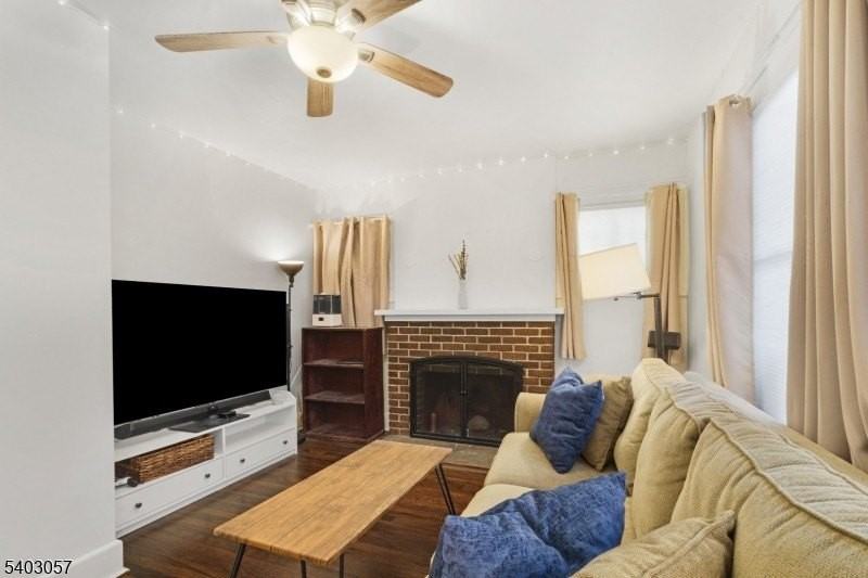 144 Morris Ave - Photo 6 of 16