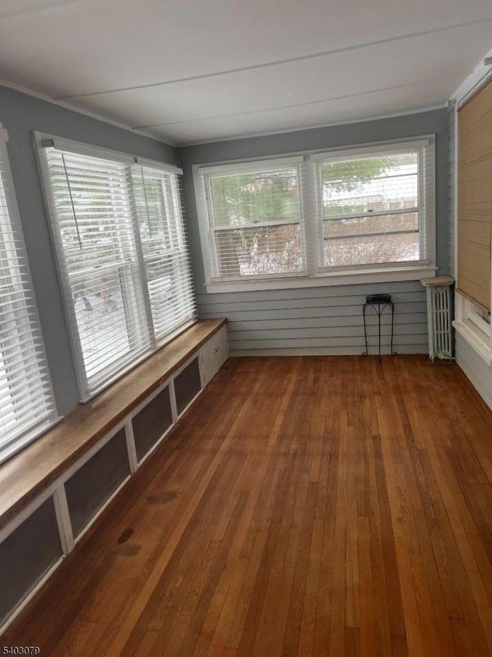 510 Center St - Photo 6 of 21