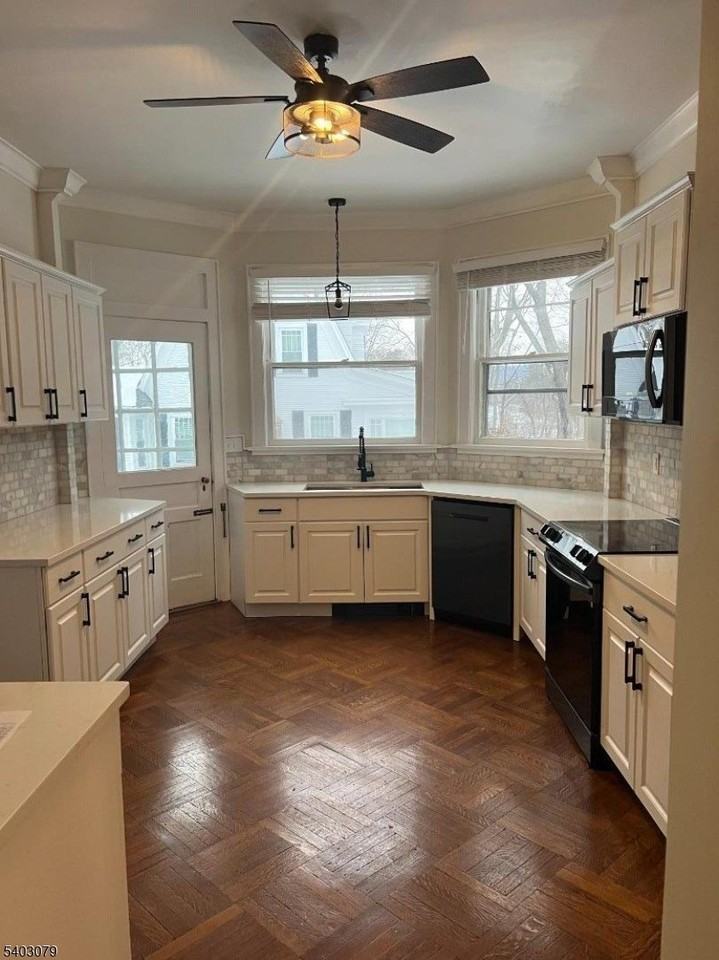 510 Center St - Photo 7 of 21