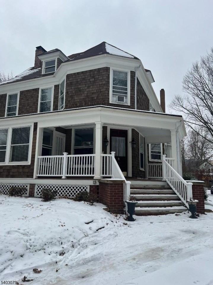 510 Center St - Photo 2 of 21