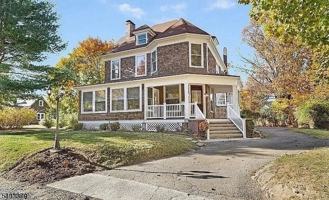 featured image of 510 Center St