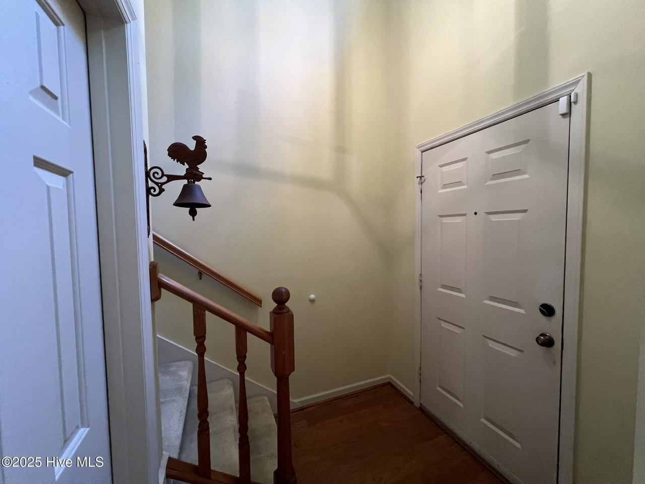 225 E New York Ave - Photo 4 of 31