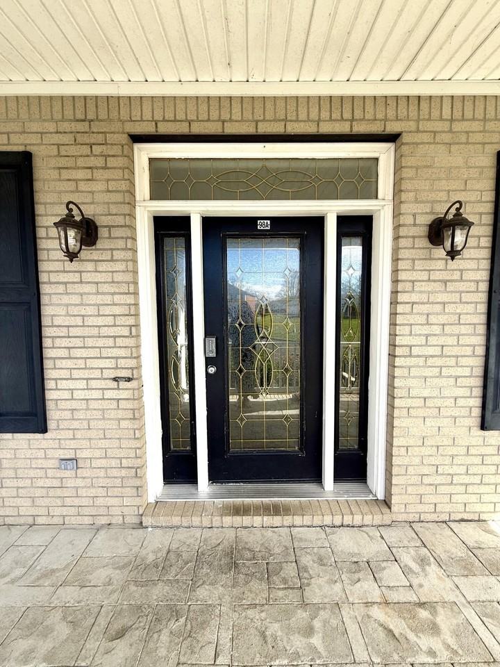 98 Melrose Dr Apt A #A - Photo 2 of 41