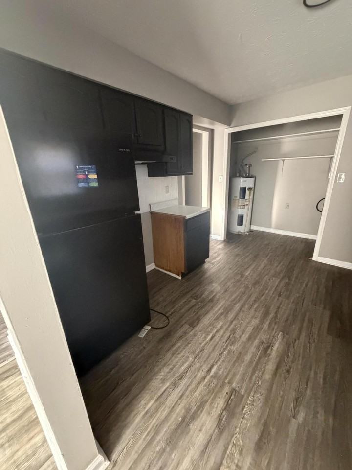 301 Rebel Rd - Photo 4 of 10