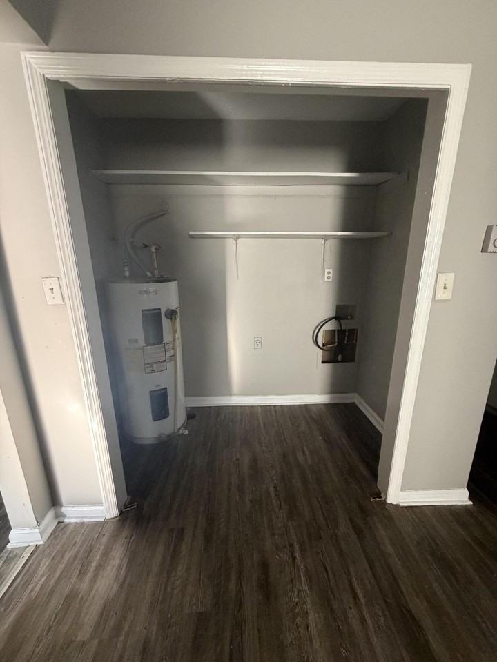 301 Rebel Rd - Photo 6 of 10