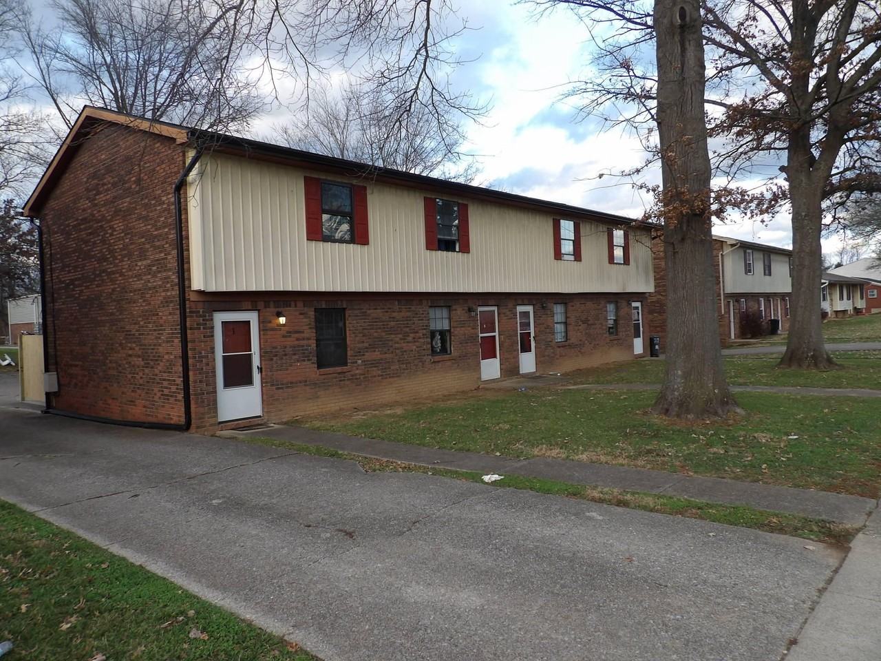 207 Landings Dr Apt 4 #4 - Photo 2 of 43