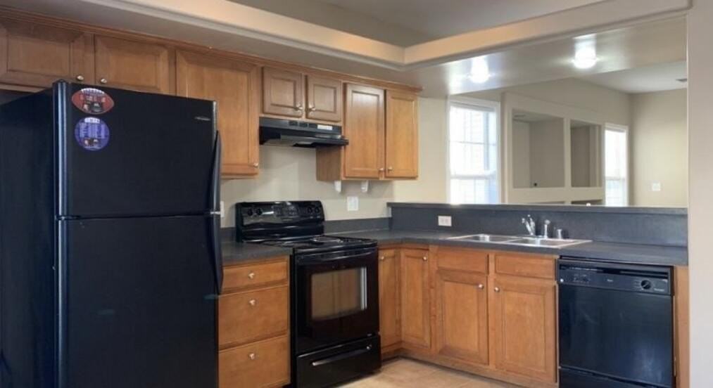 107 Sea Pines Way - Photo 2 of 10